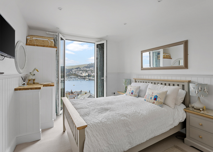 Kittiwake - king-size bed, sea views